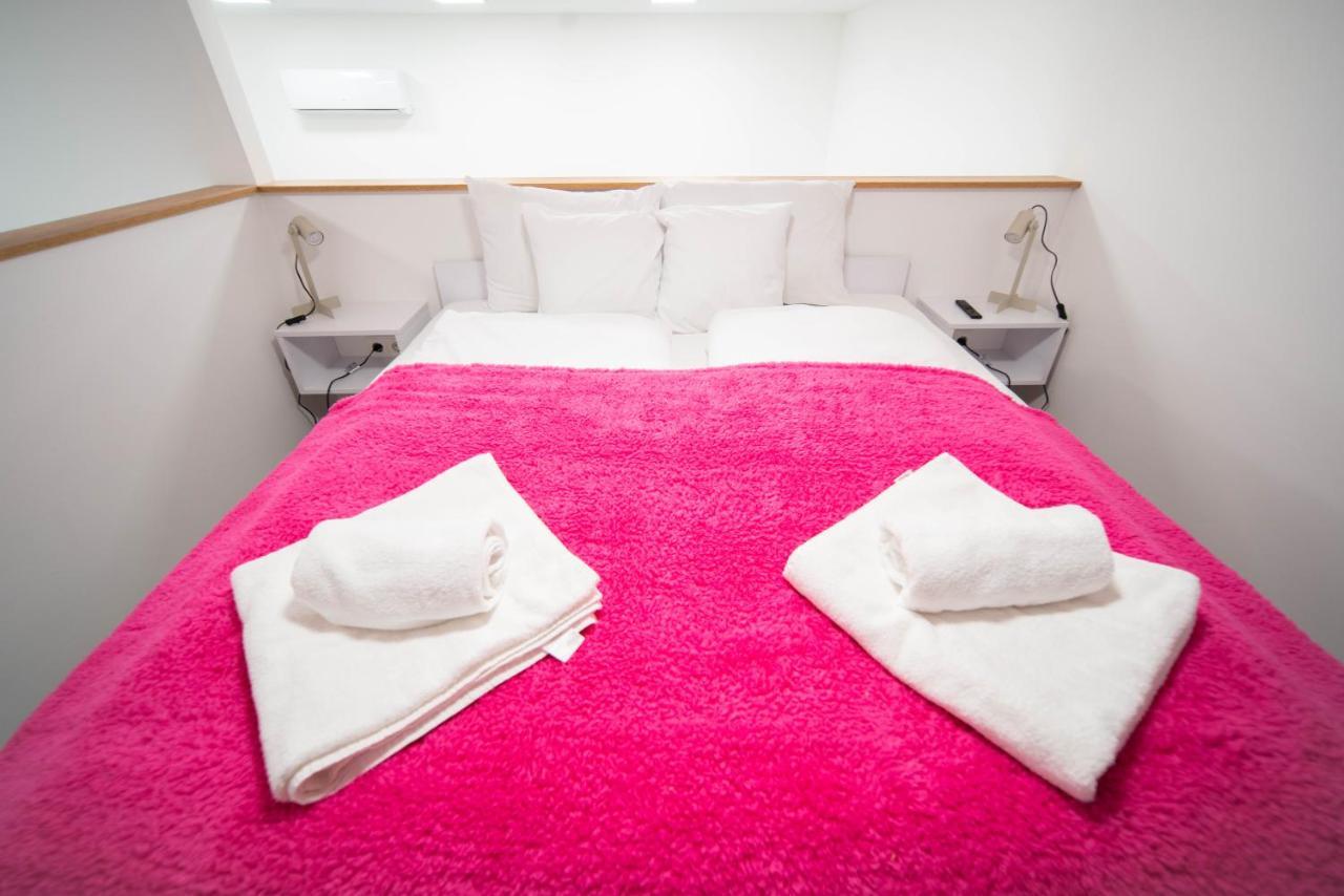 Free Parking Basilica Rob'S Home - Ac, Wi-Fi, Smart Tv Будапешт Экстерьер фото